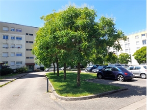 t3 à la location -   88300  NEUFCHATEAU, surface 64 m2 location t3 - UBI481883822